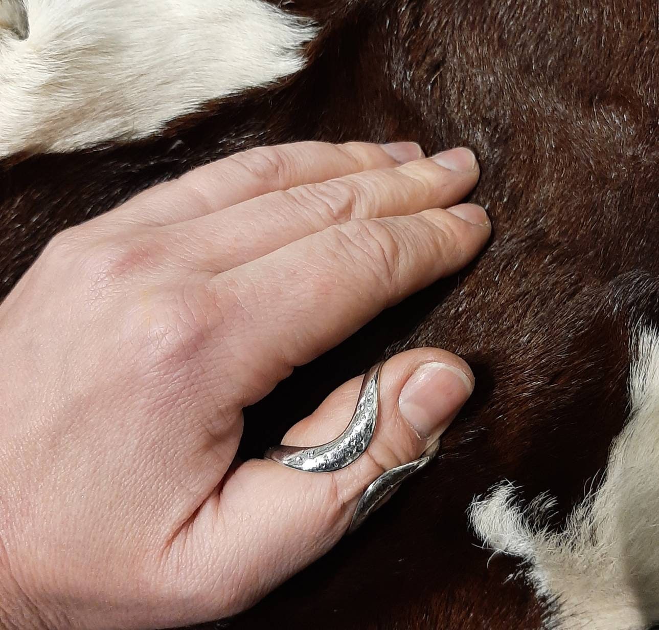 Arthritis EDS finger ring splint adjustable,  comfortable handmade textured ring, splint ring, for PID or DIP joints