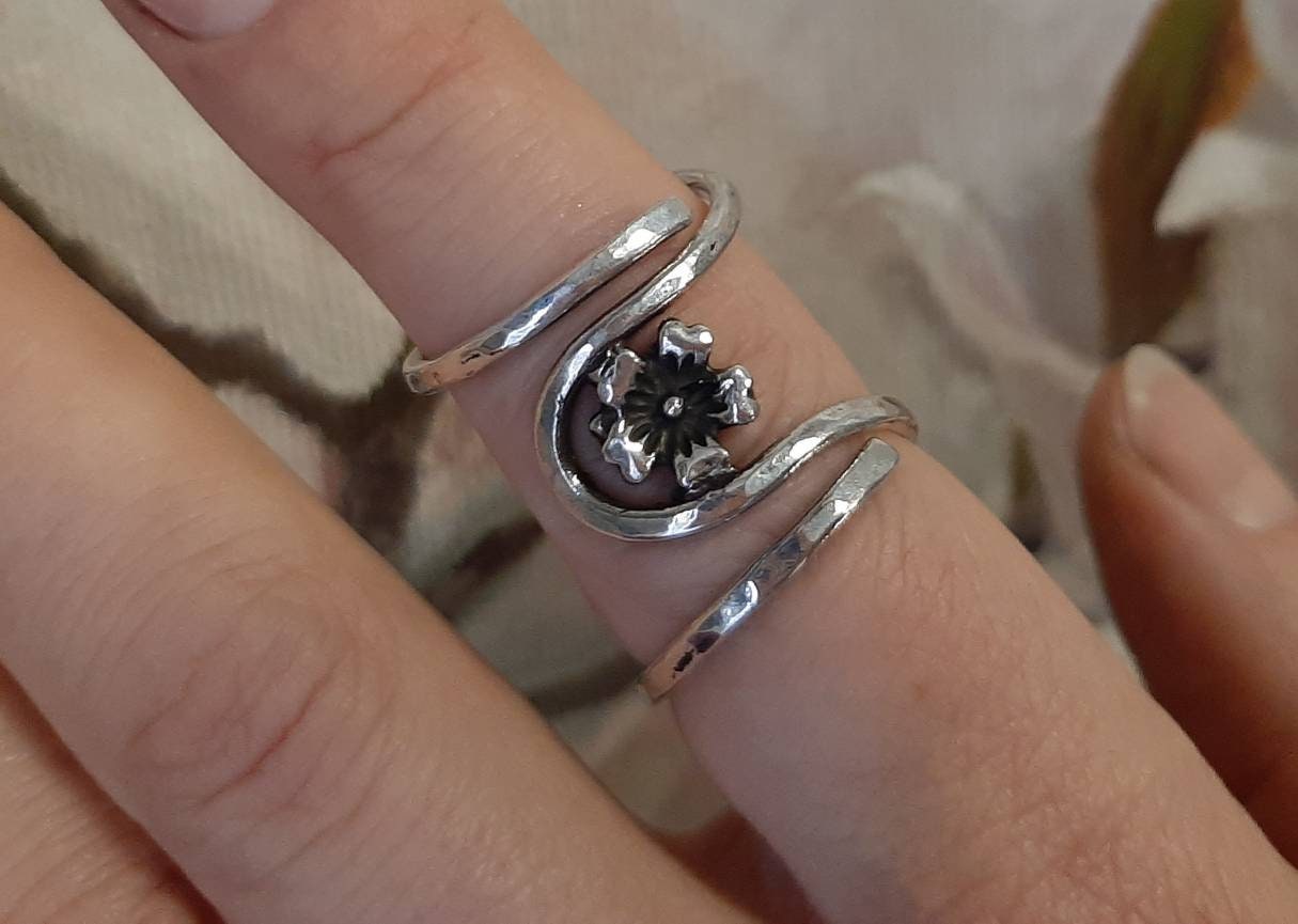 Arthritis finger splint with flower, sterling silver 925 adjustable ring