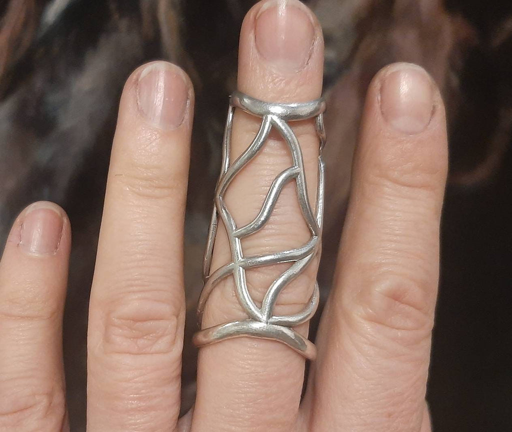Full finger splint ring in sterling silver 925 designed to support both finger joints