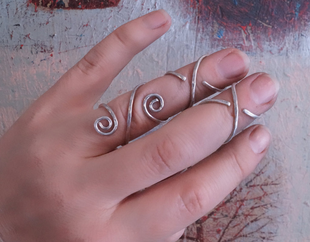 Adjustable hammered finger splint ring worn for finger joint support and stabilization