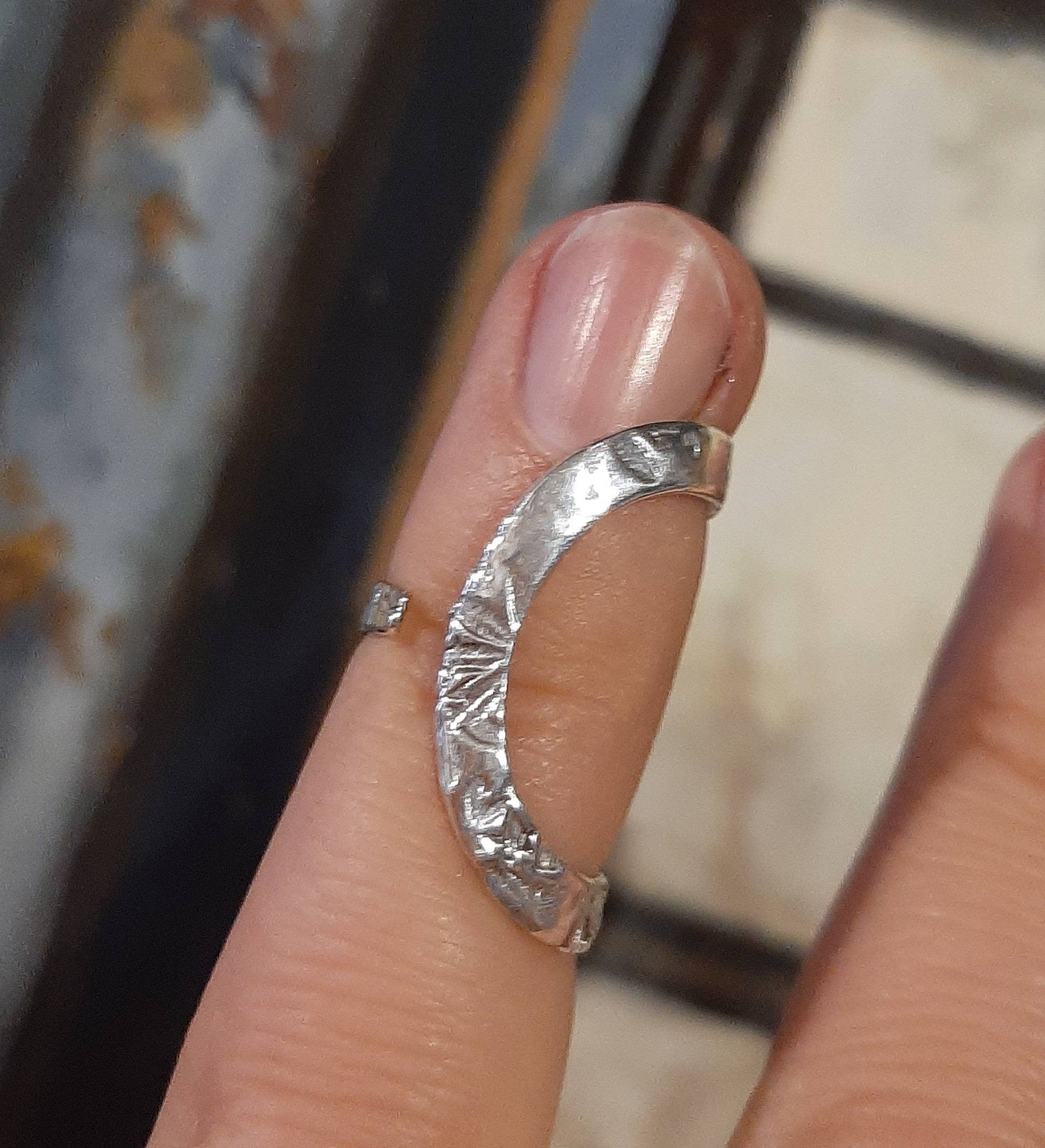 Handcrafted finger splint ring in sterling silver 925 or bronze for joint support and alignment