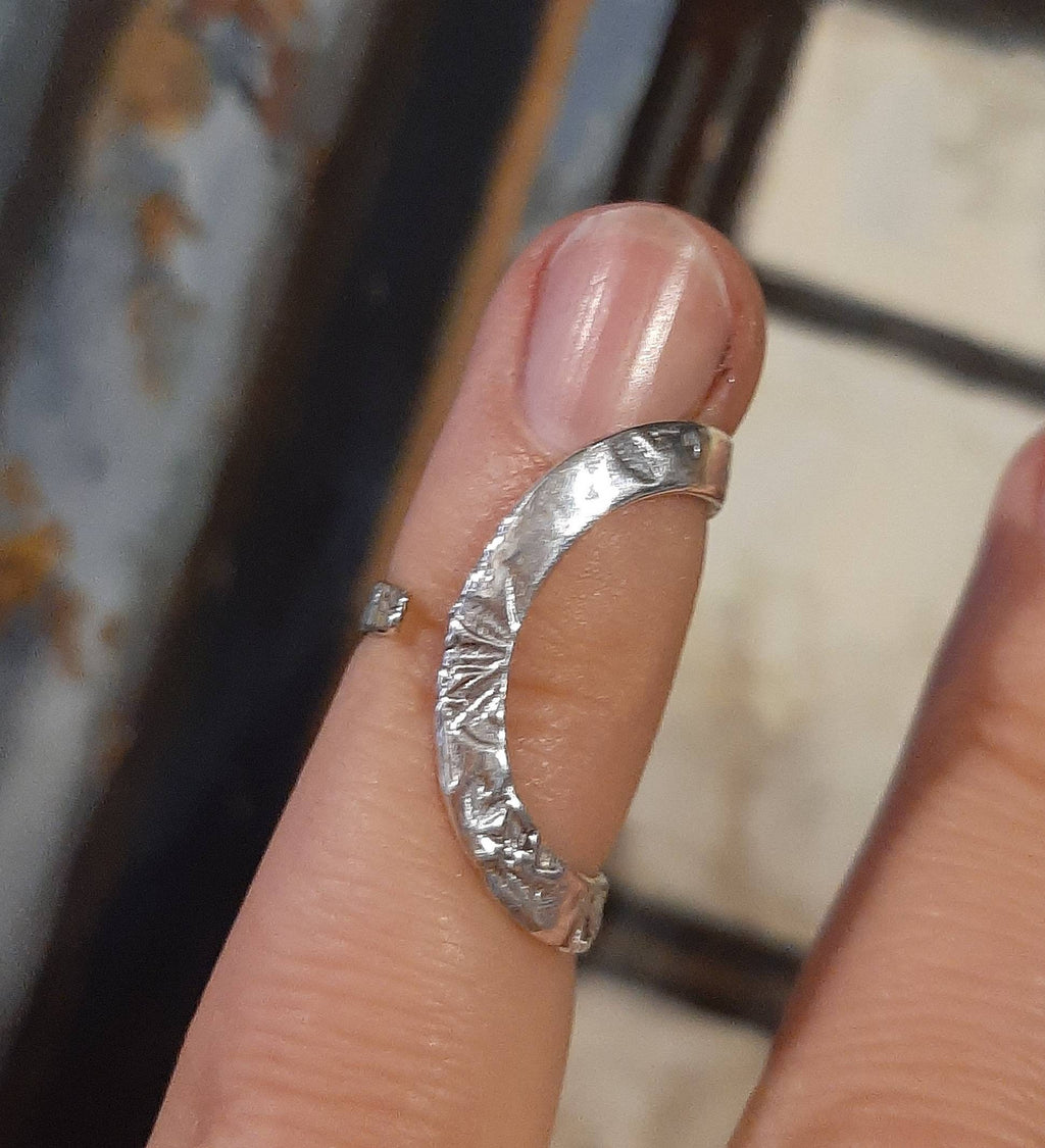 Handcrafted finger splint ring in sterling silver 925 or bronze for joint support and alignment