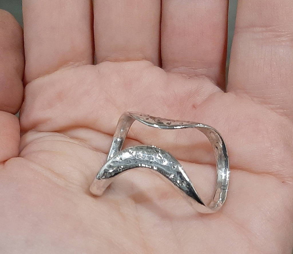 Comfortable handmade finger splint ring suitable for  finger joints