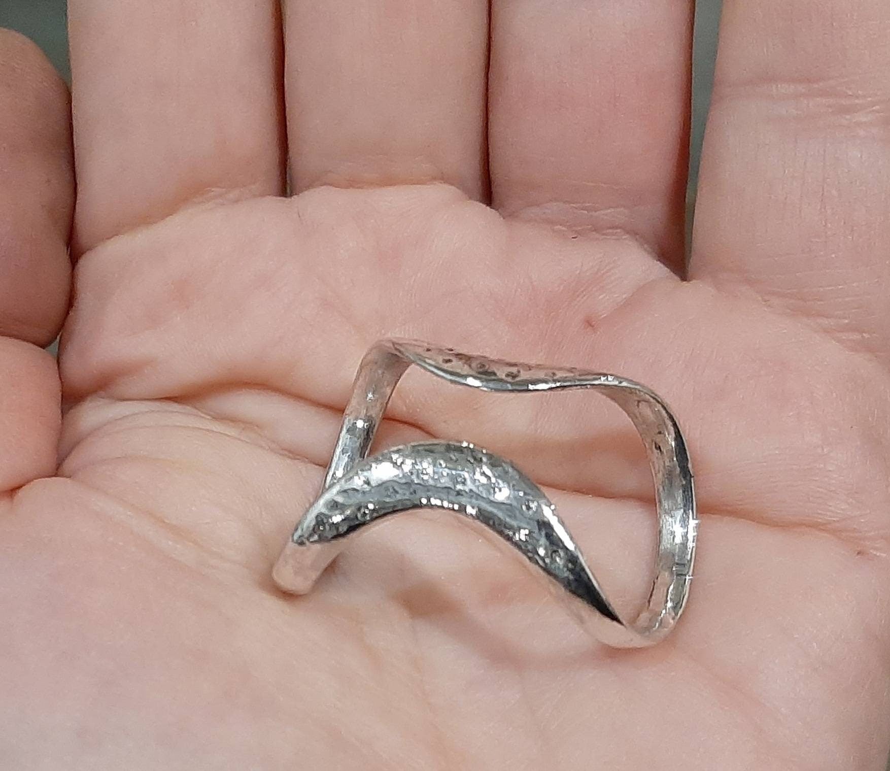 Comfortable handmade finger splint ring suitable for  finger joints