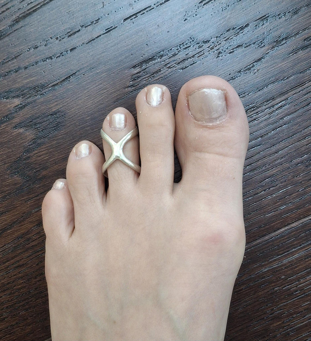 Adjustable toe splint ring in sterling silver 925 or solid bronze for toe alignment and support